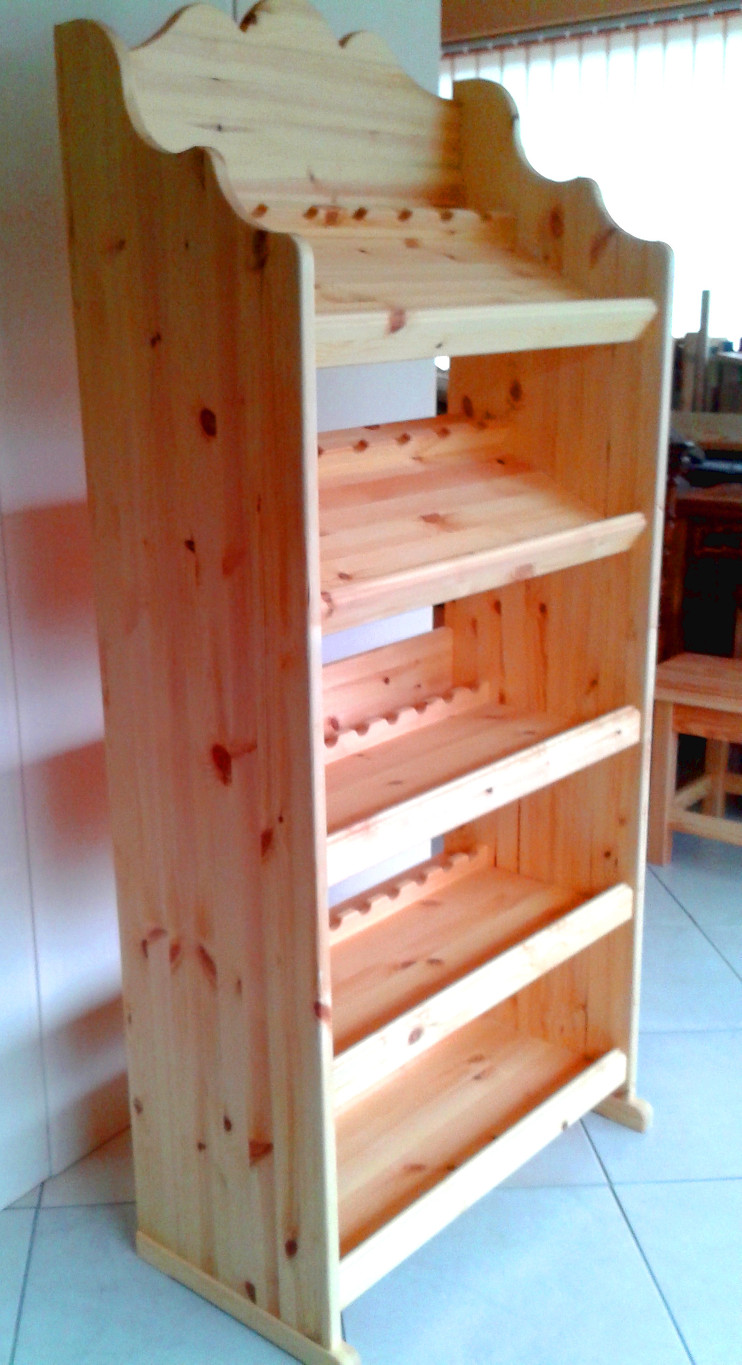 Bortartó kínálóval